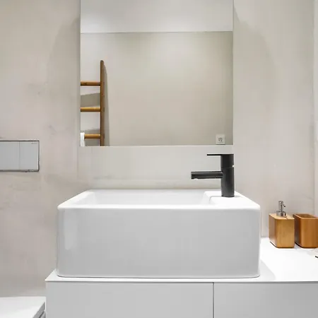 Joivy Exquisite Near Bica Elevator Апартаменты Лиссабон